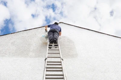 Peinture extérieure à Russ — façades et ravalement